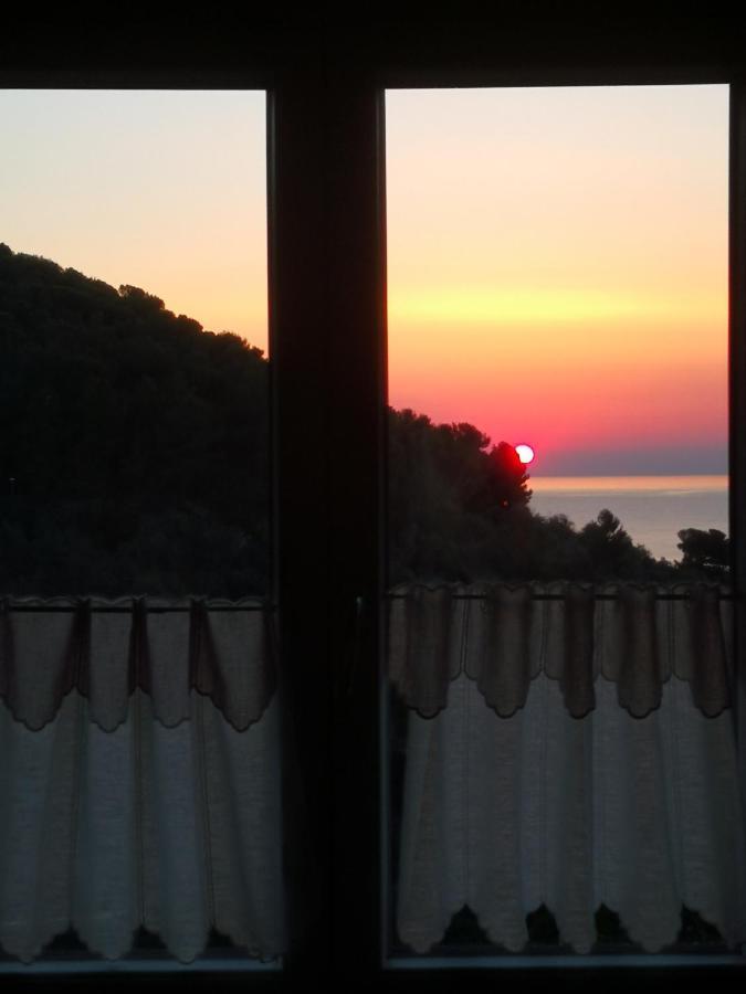 Florinda Lemon'S Suite Cervo Exterior foto