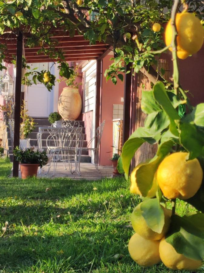 Florinda Lemon'S Suite Cervo Exterior foto